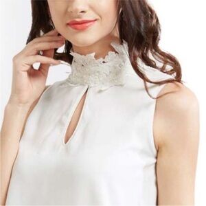 Joie Elegant White Lace Collar Top Size Small
